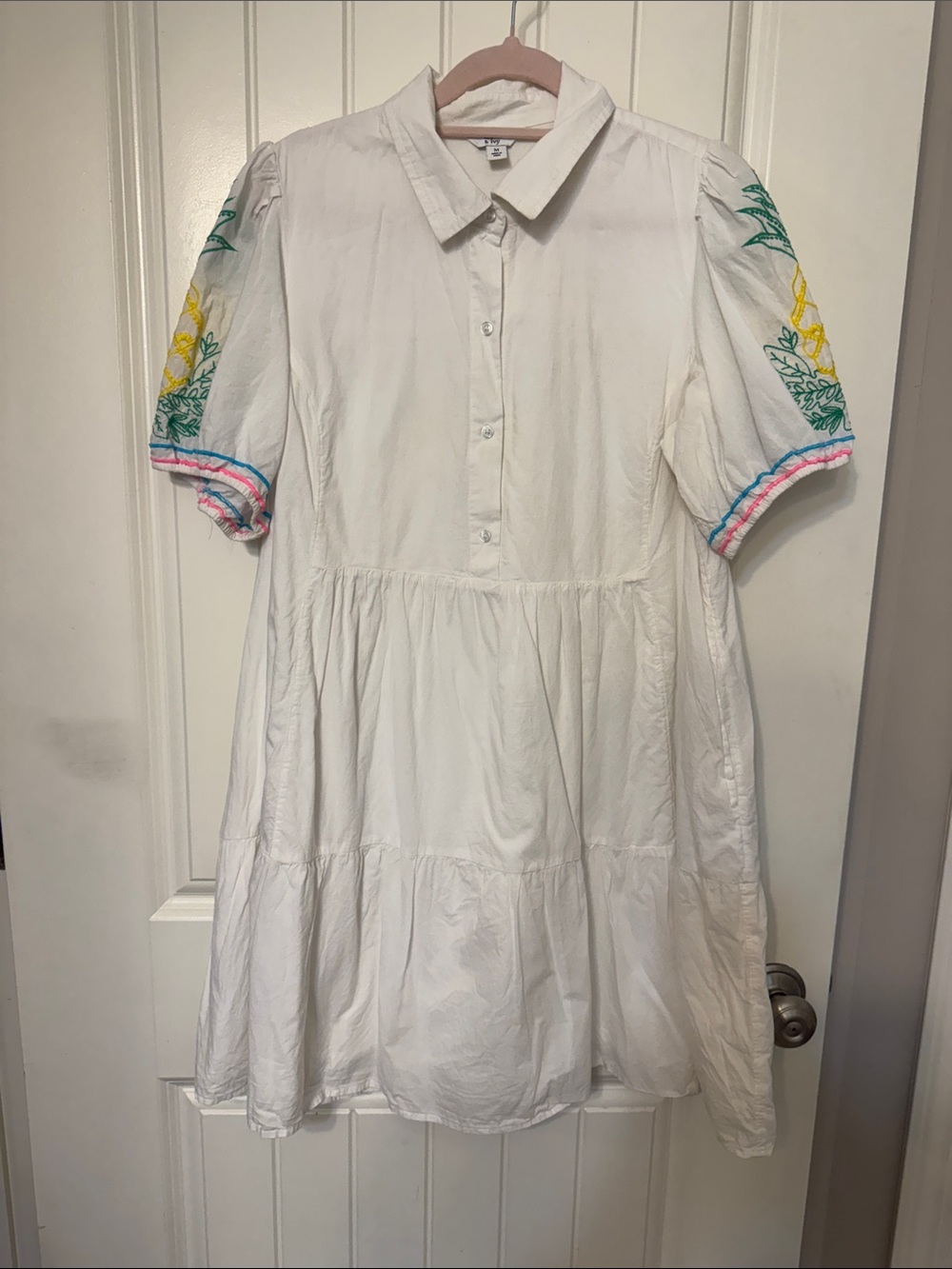 crown & ivy White Tiered Shirt Dress with Multicolor Embroidery